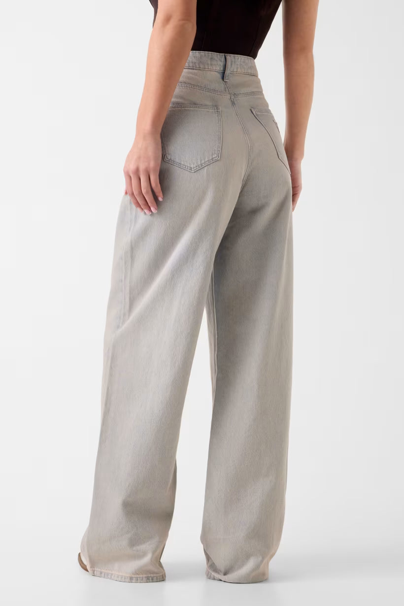 Jean IVARA Guess