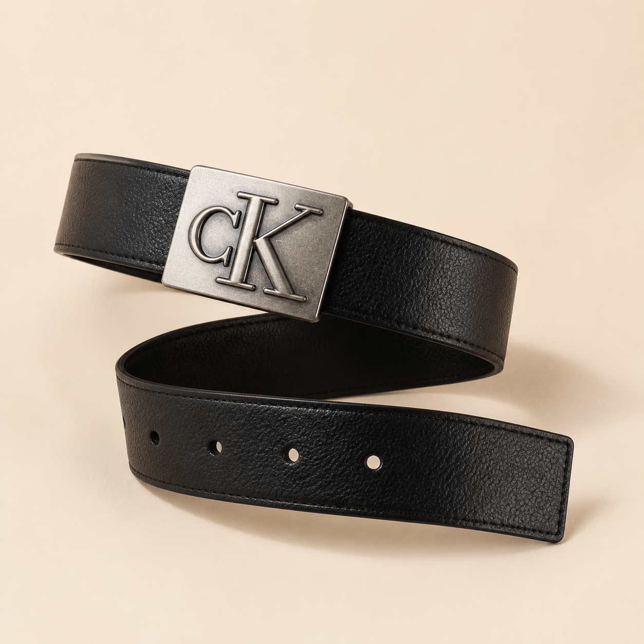 Ceinture Calvin Klein noire à boucle plaque CK – vue ouverte