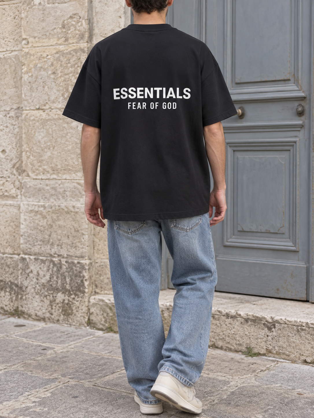 T-shirt Fear of God Essentials Classic Fit – Noir — vue de dos