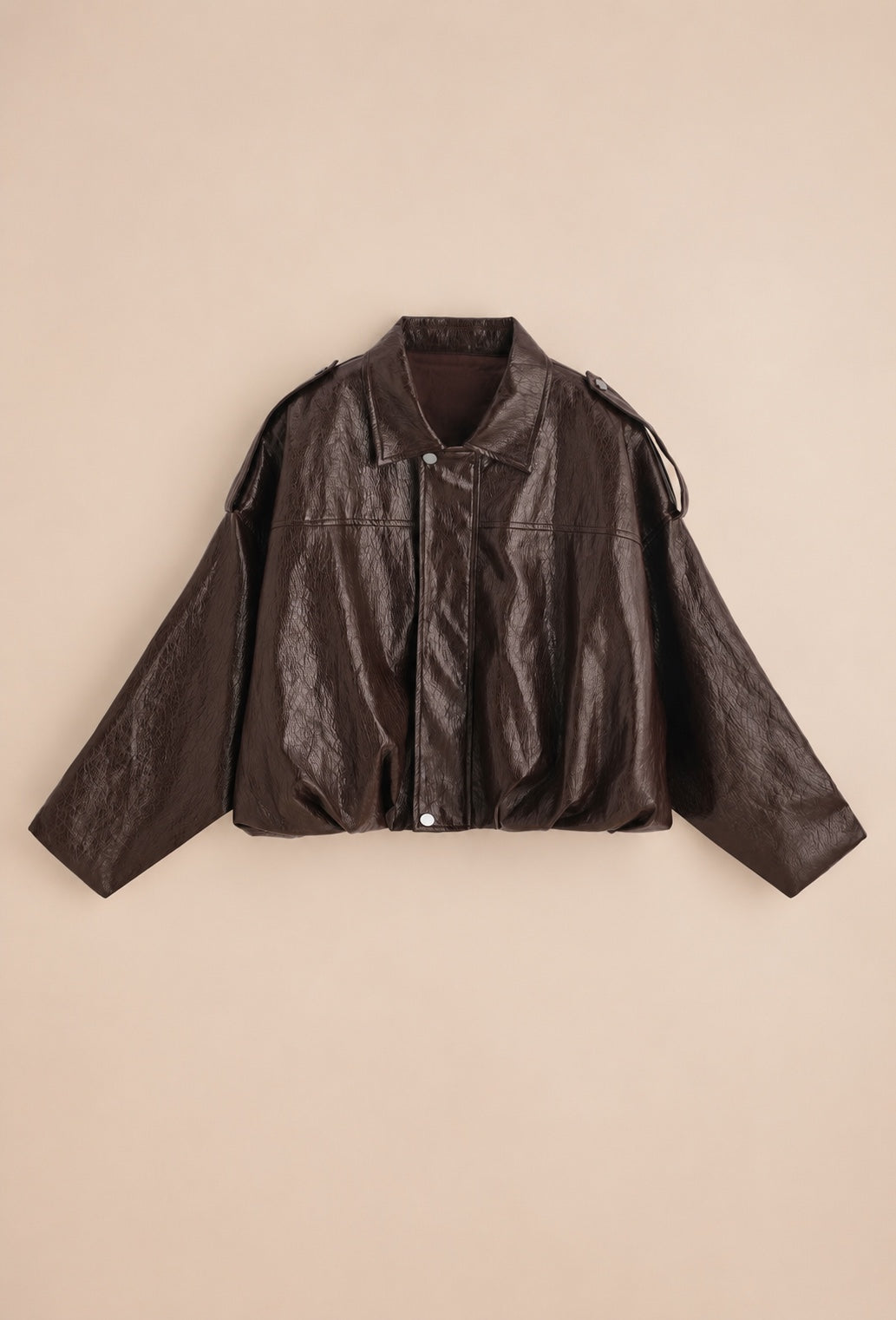 Veste bomber chocolat en simili cuir brillant – vue de face