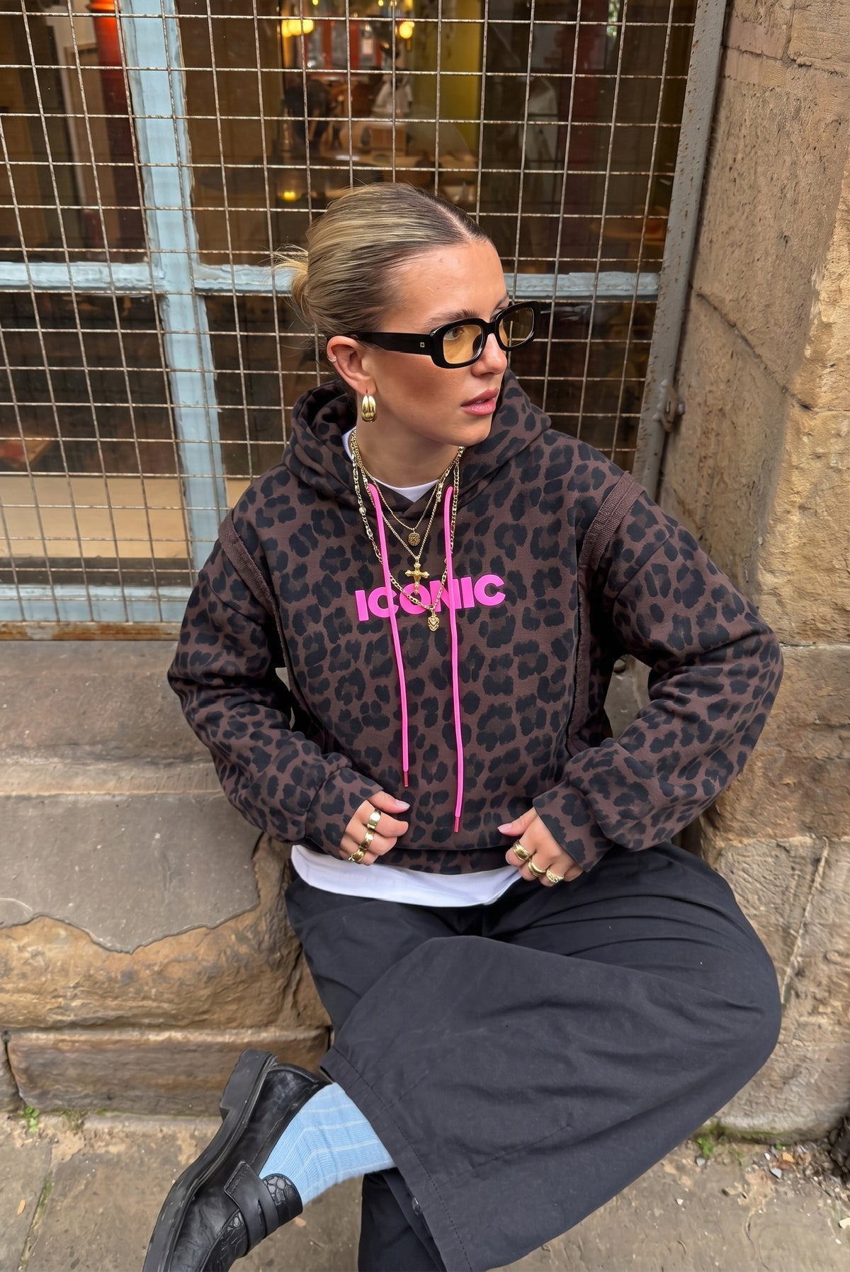 Sweat à capuche ICONIC léopard – vue portée