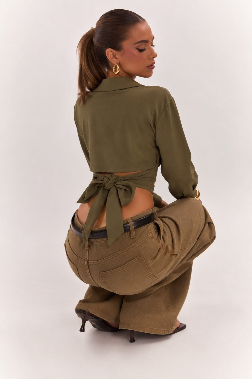 Veste Jade kaki, vue de dos avec lien à nouer