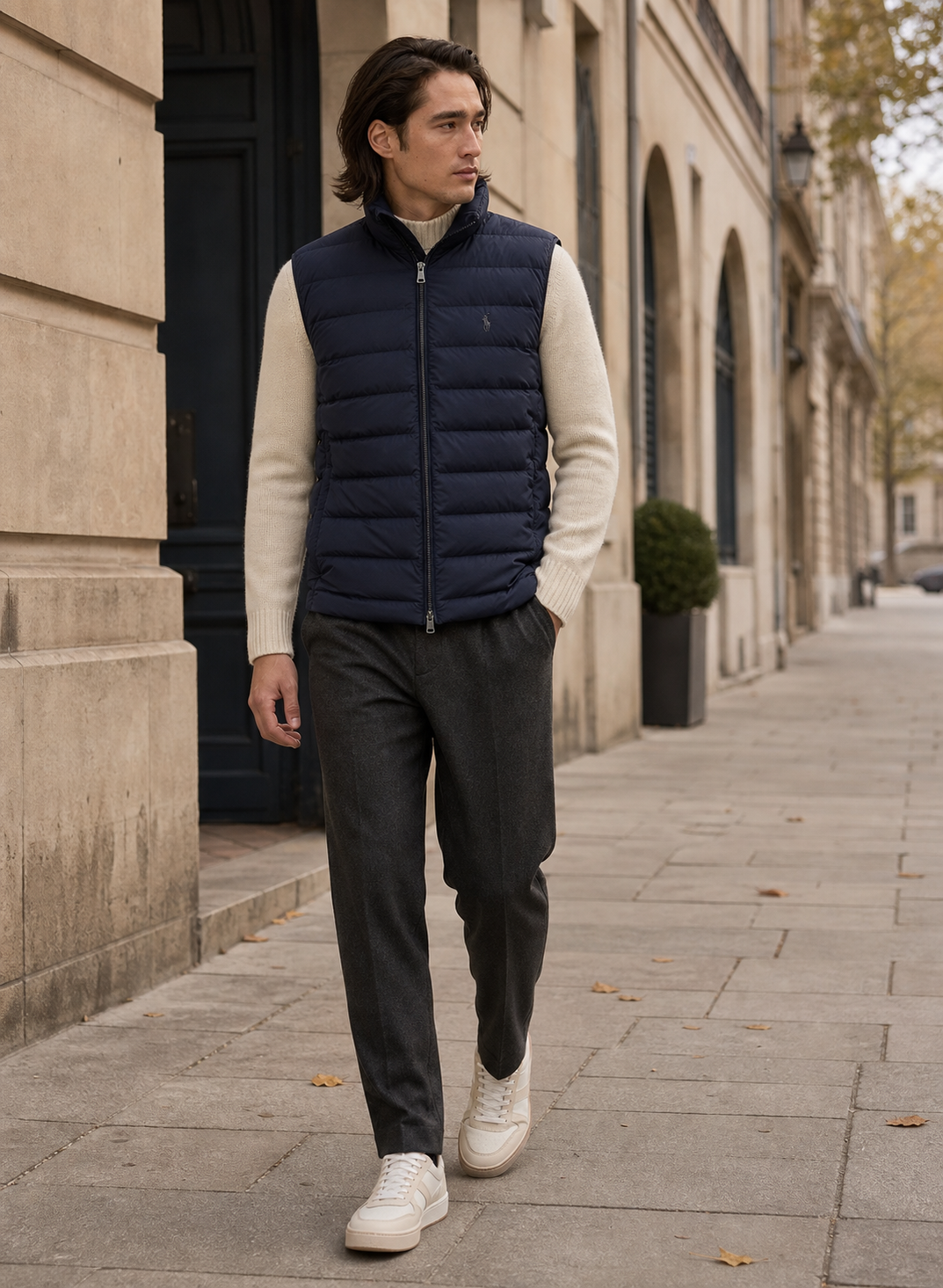 Doudoune sans manches AROLD Polo Ralph Lauren marine portée en ville