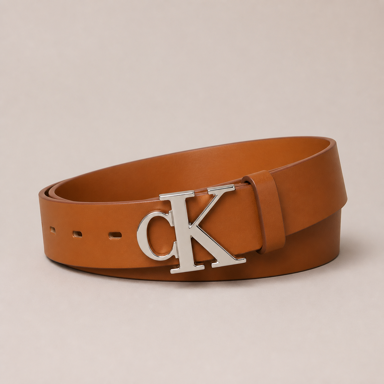 Ceinture MONOGRAM Calvin Klein cognac avec boucle CK argentée