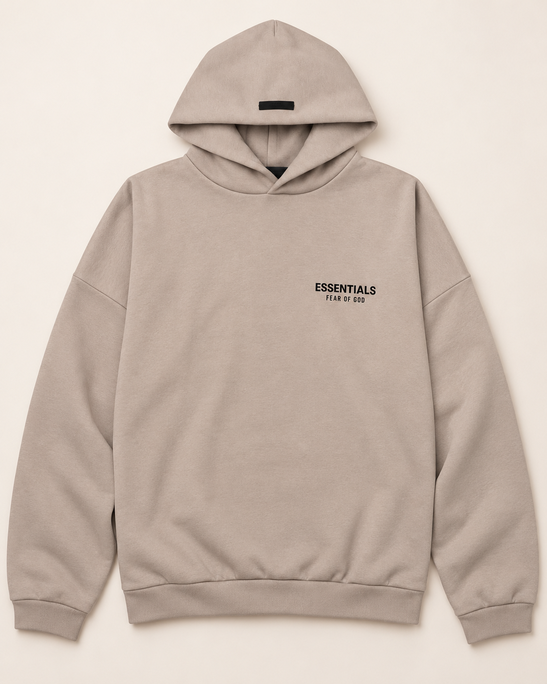Sweat à capuche Naël sable Fear of God Essentials 192HO246257F à plat de face, petit logo sur la poitrine gauche