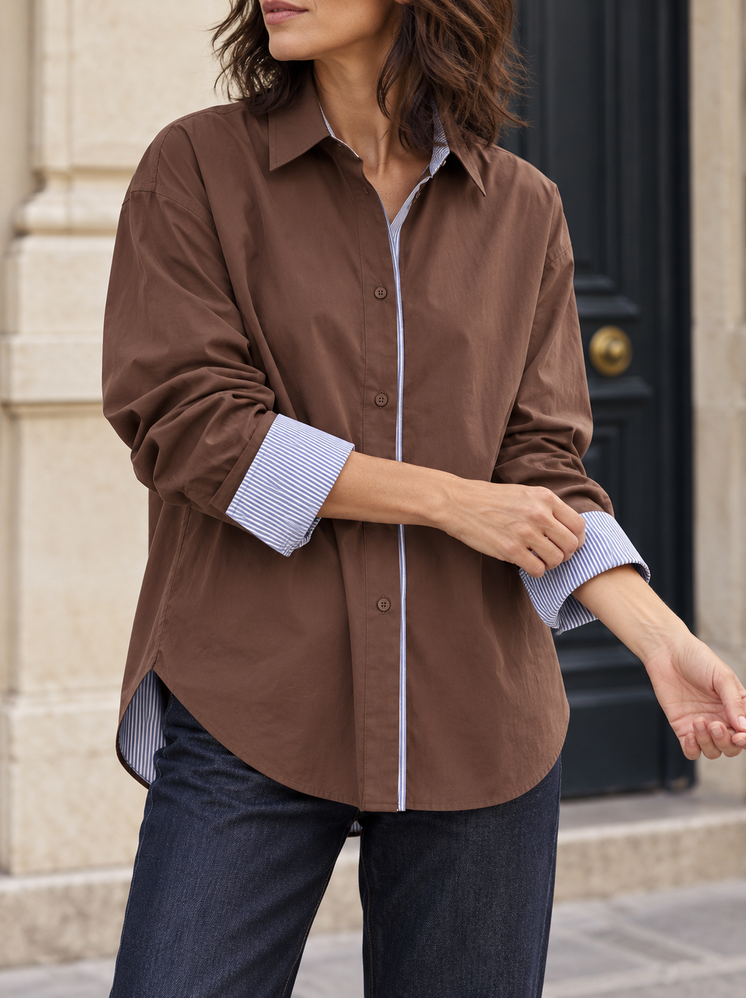 Chemise chocolat portée, vue de face