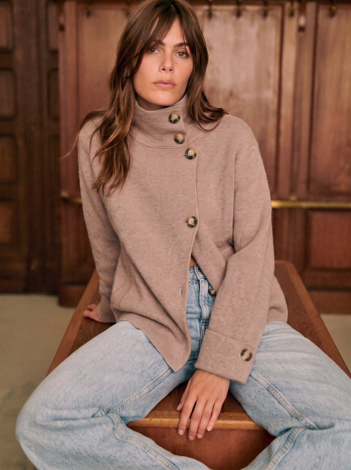 Gilet SIGNATURE taupe porté – vue principale