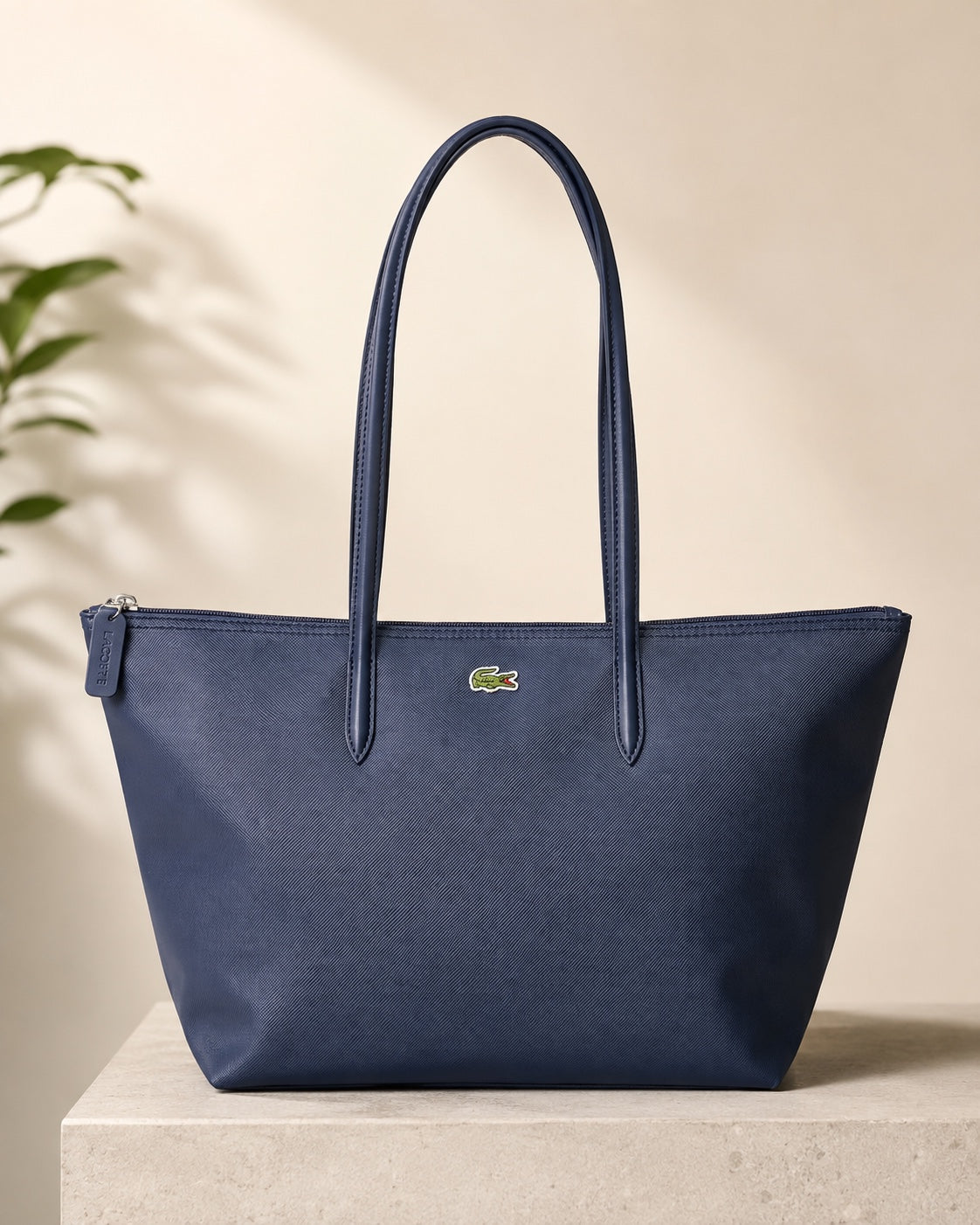 Sac cabas Lacoste NF1888PK bleu foncé - vue de face