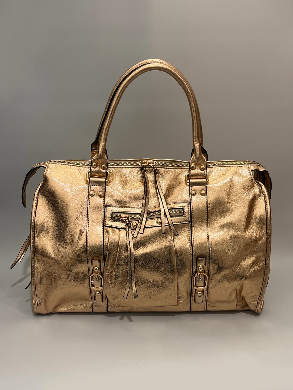 Sac grand format bronze clair brillant avec détails métalliques