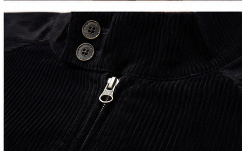 Détail col montant et fermeture zippée de la veste Thibaut Lyle & Scott